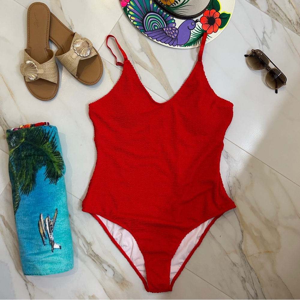 Vivid Red Textured Women's Swimsuit SZ Large - Picture 4 of 7